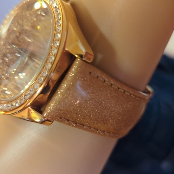 Guess Glitter & Crystal Watch - Picture 6 of 13